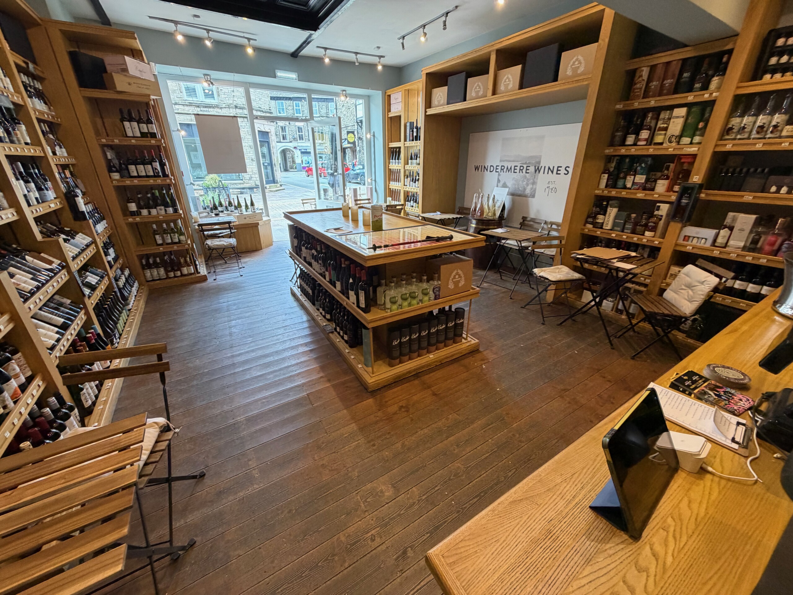 Windermere Wine Store can deliver wines ready for your stay at any of our large houses in the Lakes. The property is part of the Big House in the Lakes group.